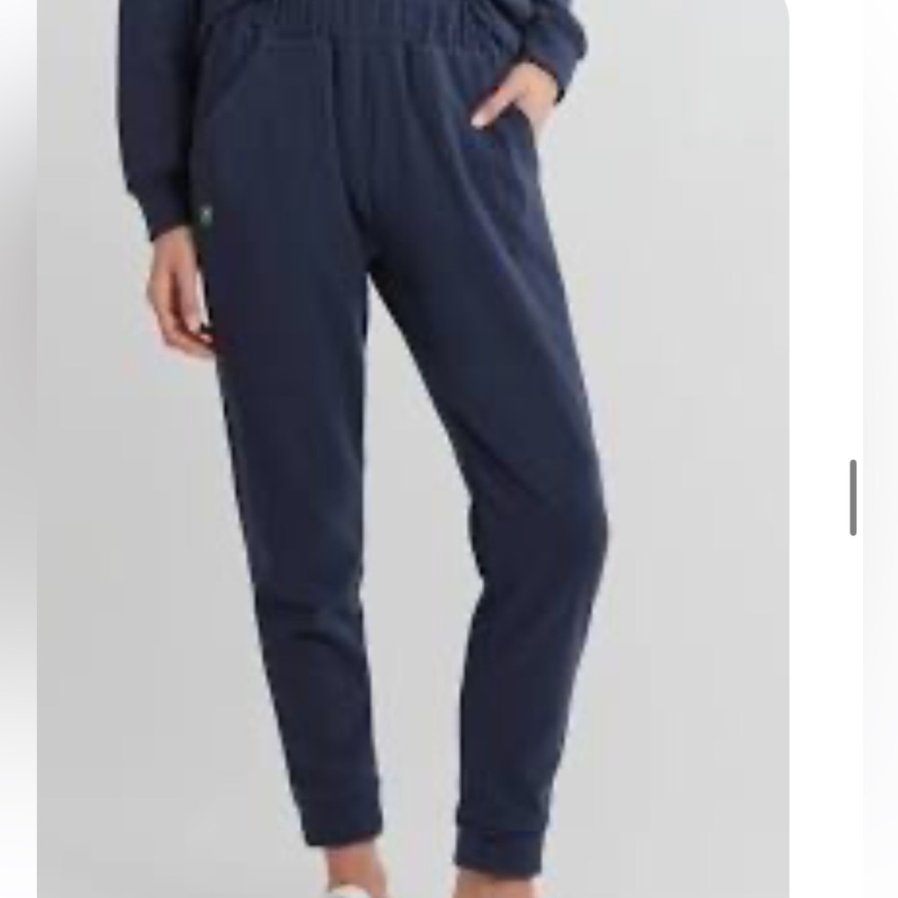 Dudley Joggers in Terry Fleece EUC, comes with tag